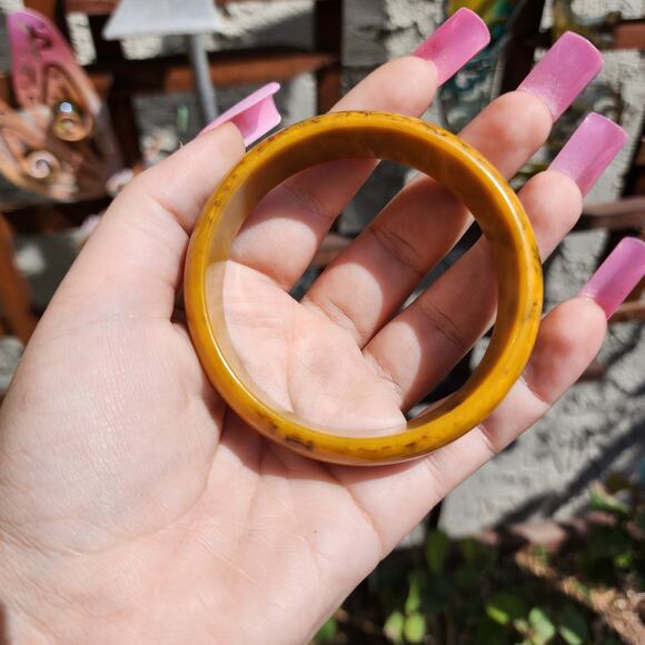 Vtg TESTED Butterscotch Bakelite Bangle Yellow Brown Marble End of Day Bracelet - Picture 10 of 17